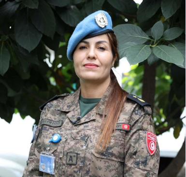 الرائد أحلام الدوزي  تفوز بجائزة الأمم المتحدة الرائدة لضابطات العدالة والمؤسسات الإصلاحية